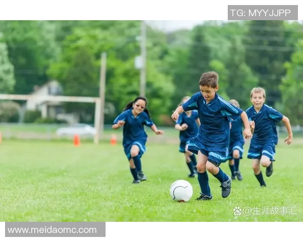 足球场上的英雄瞬间 高清壁纸精选 展现球星风采与激情时刻